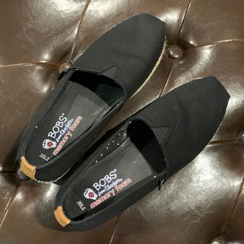 Bobs Skechers Black Canvas Flats